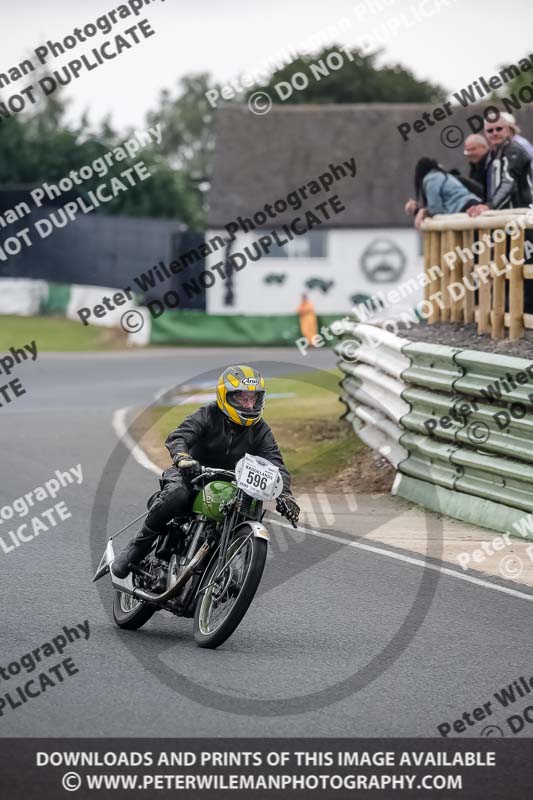 Vintage motorcycle club;eventdigitalimages;mallory park;mallory park trackday photographs;no limits trackdays;peter wileman photography;trackday digital images;trackday photos;vmcc festival 1000 bikes photographs